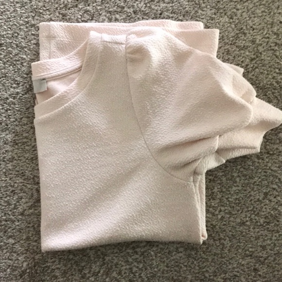 Pink LOFT puff sleeve 🌸 - Picture 3 of 8